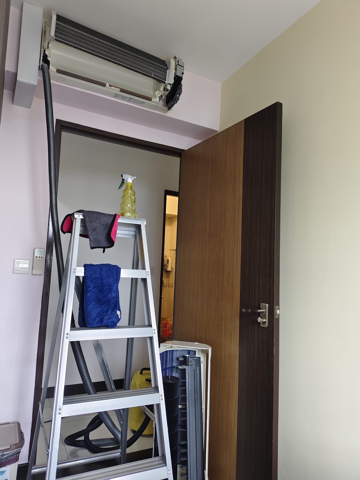 Completed aircon servicing work